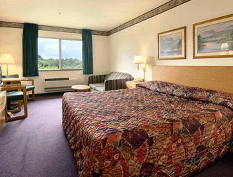 Days Inn By Wyndham אושן שורס מראה חיצוני תמונה